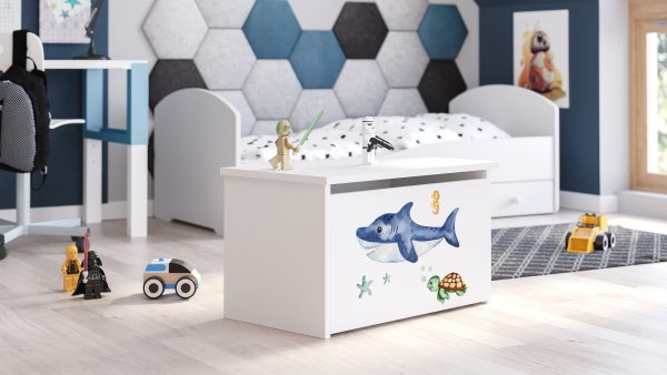 Daria toy chest with children's graphics